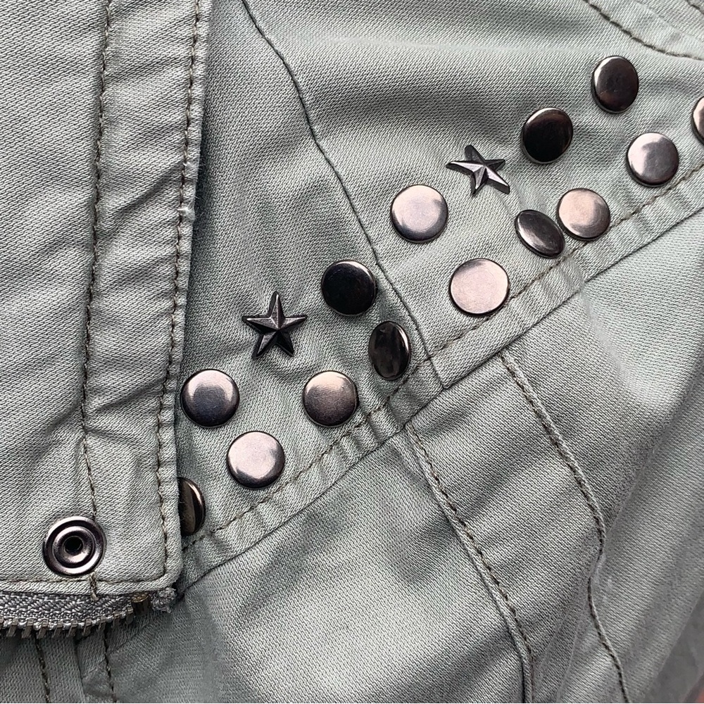 Studded Star Utility Jacket with Drawstring - Picture 9 of 12